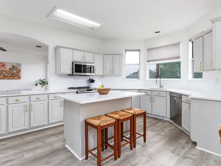 24718 Crescent Run — Photo 3