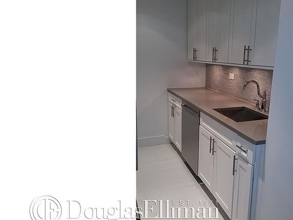 3rd image of 372 Central Park W APT 5V