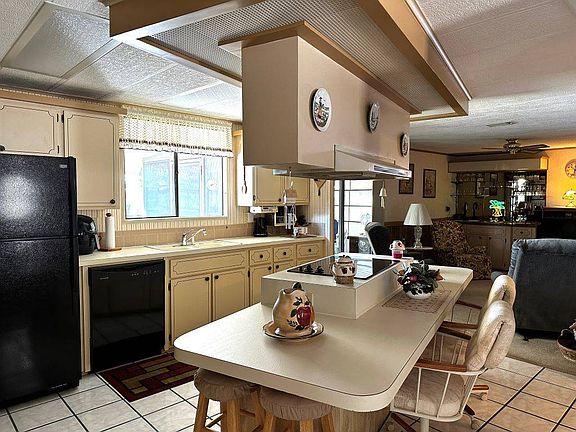 4th image of 3137 Junction Cir