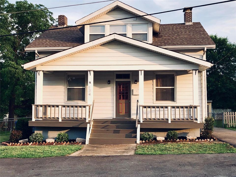 1st image of 124 W Holden Ave