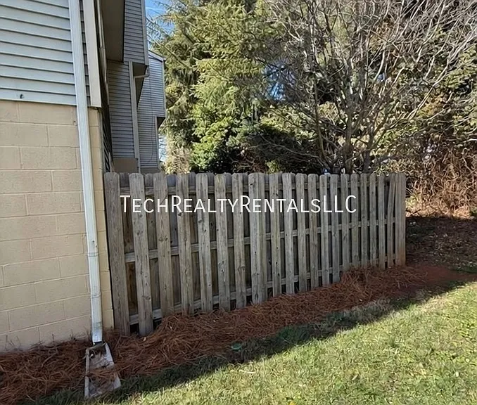 9432 Lexington Cir #G-1 — Photo 25
