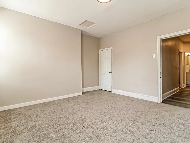 4537 N Gratz St — Photo 10
