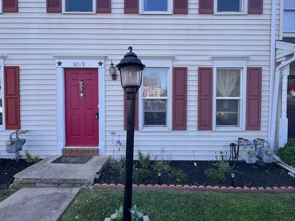 3019 Bornt Dr, Dover, PA 17315