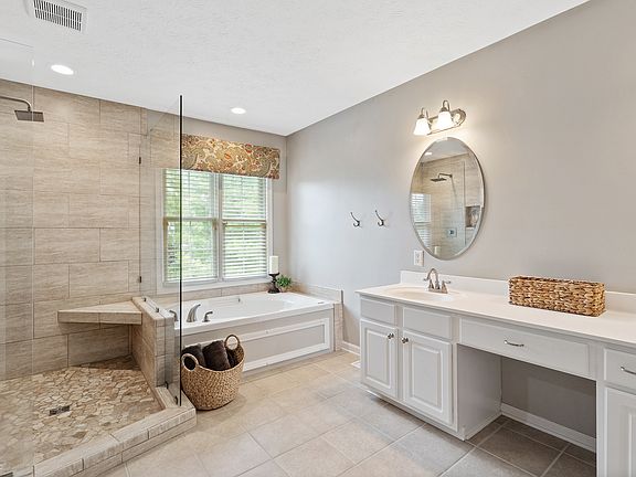 5th image of 7845 Highland Park Dr