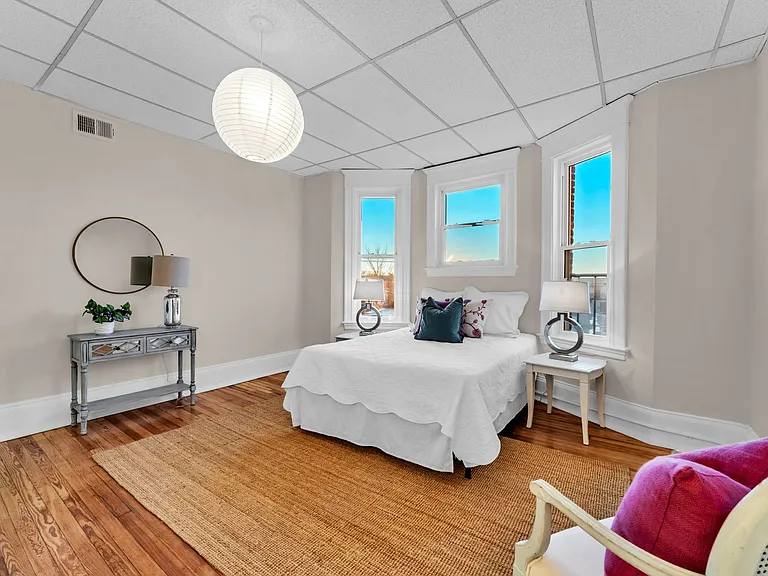 The Woodrow at 300 E 30th Street — Photo 29