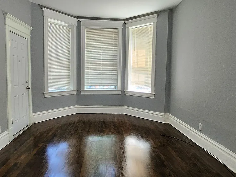 2252 S Whipple St — Photo 2