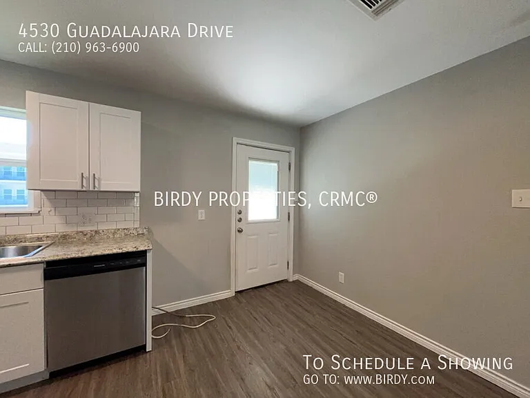 4530 Guadalajara Dr — Photo 10