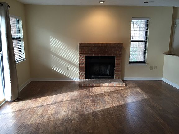 Laminate floors & wood burning fireplace