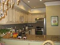 1st image of 837 S Crenshaw Blvd #102
