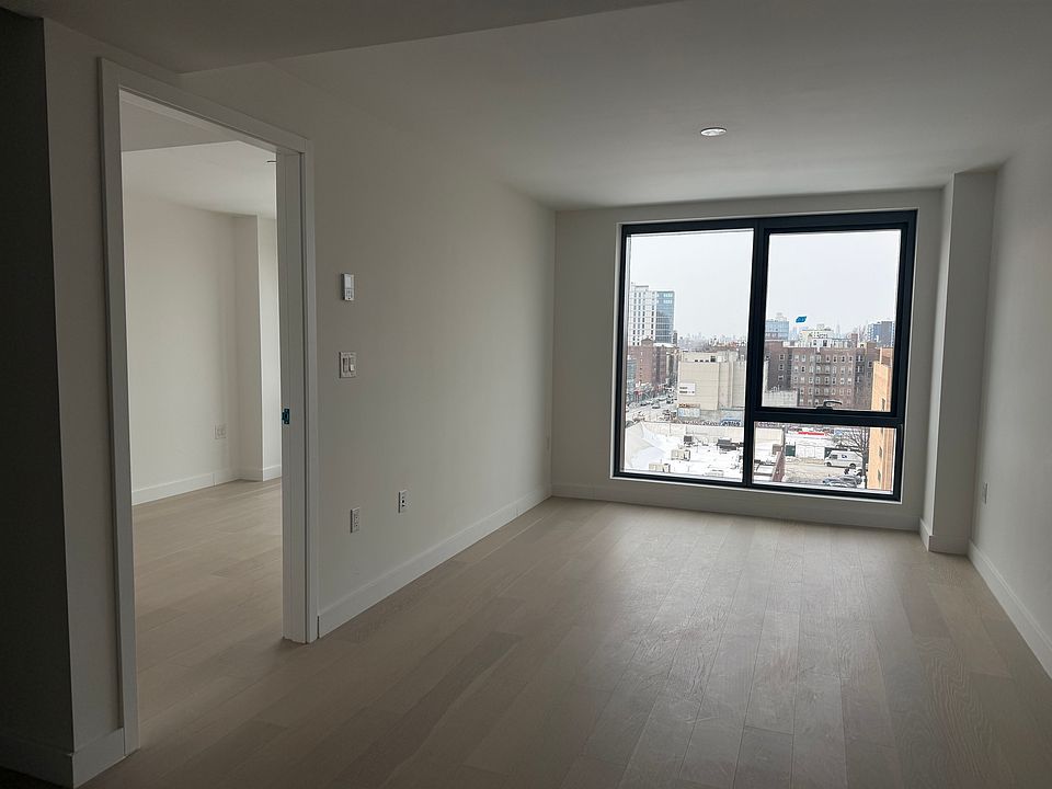 1st image of 14449 Northern Blvd Unit 709