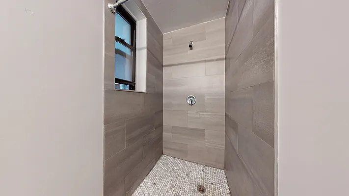 Rented by Bond New York | media 3