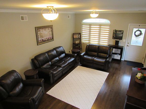 4th image of 88 Greencroft Ave