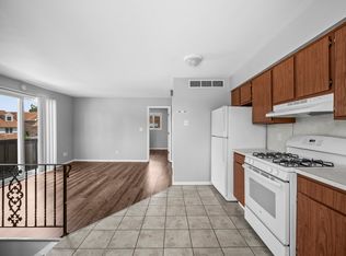 501 W 11th St #C, Mishawaka, IN 46544