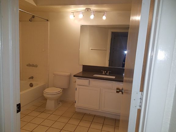 4th image of 609 E Mesquite Cir Unit 123-E123
