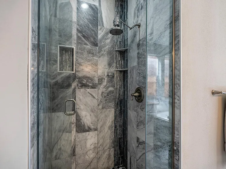 4710 Devonberry Ln — Photo 18