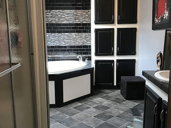 4th image of 10665 Eddy Dr