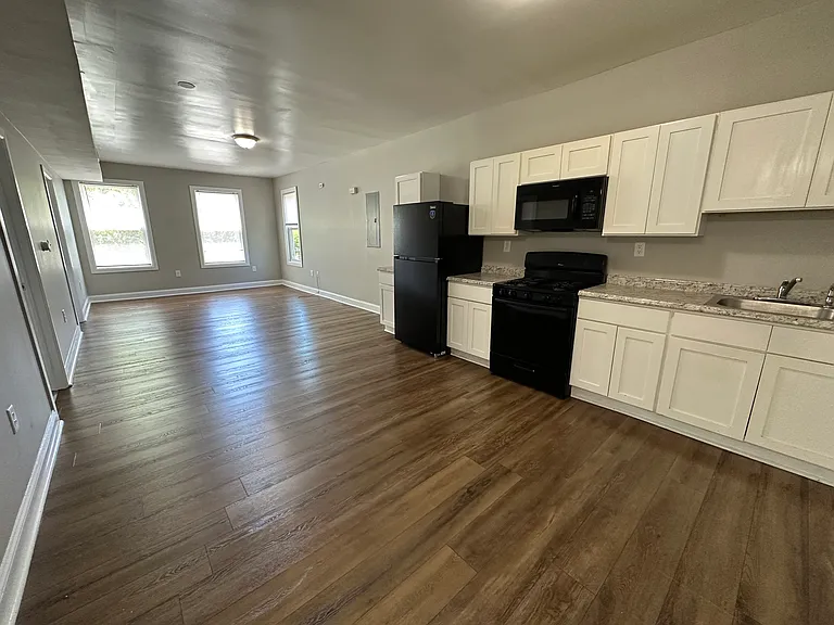 151 Saltonstall Ave #2B — Photo 1