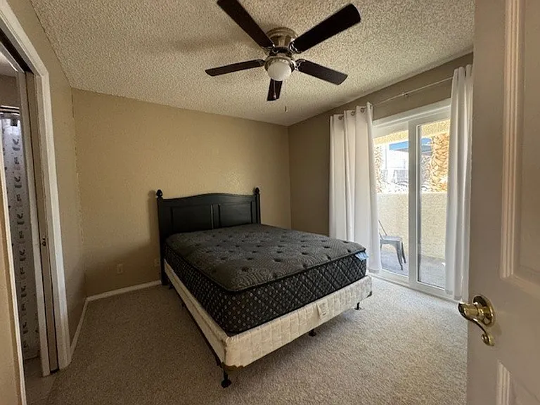 2022 Merrill Ln #10G — Photo 31