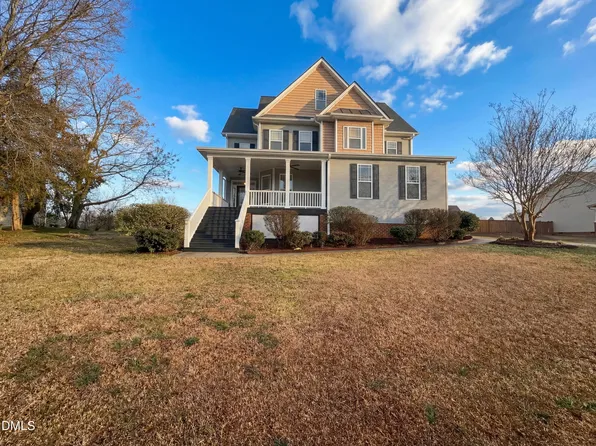 857 Ruth Cir, Fuquay Varina, NC 27526