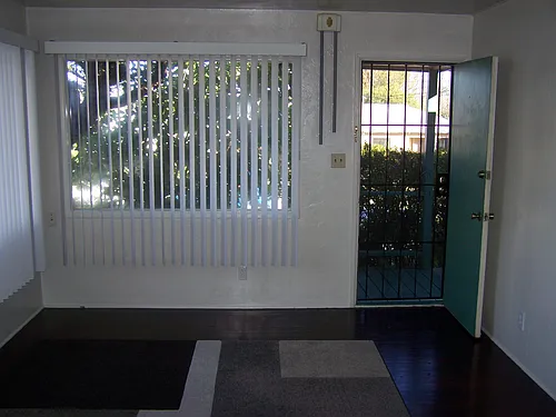 2004 East St #2004 Photo 1
