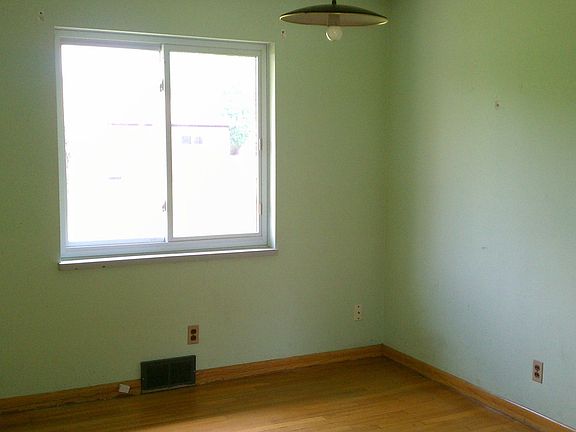 3rd image of 3706 Benfield Dr