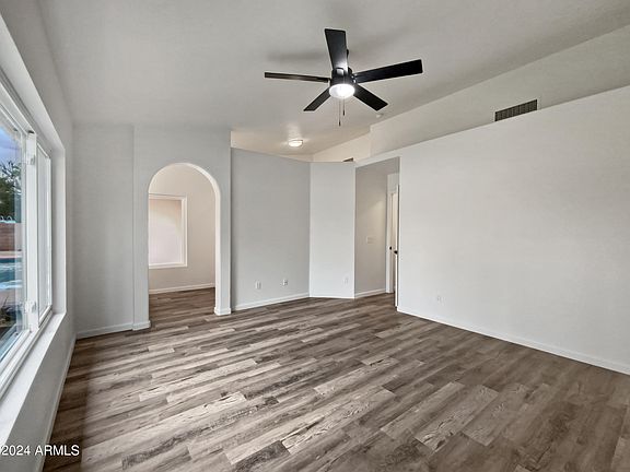 5th image of 1256 E SAN ANGELO Avenue