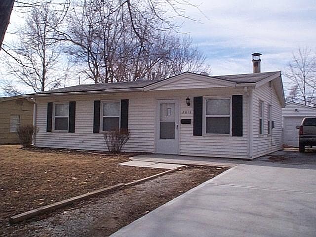 1st image of 2618 S 48th St