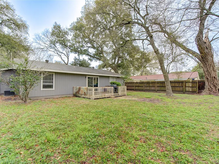 4106 California St — Photo 23