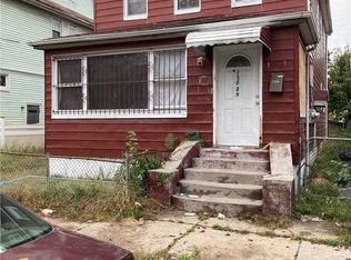 15029 Yates Rd, Jamaica, NY 11433