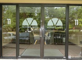 1109 Stoneridge Cir, Helmetta, NJ 08828