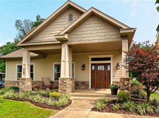 410 NW 5th St, Bentonville, AR 72712