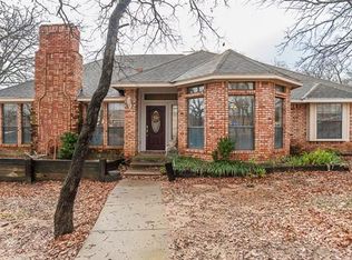 1016 Harrison Dr, Kennedale, TX 76060
