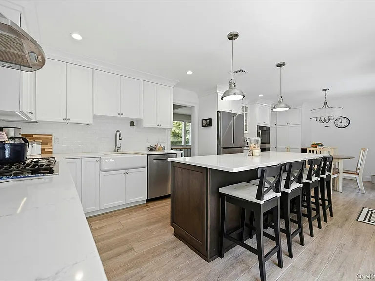 95 Linda Ln W — Photo 4