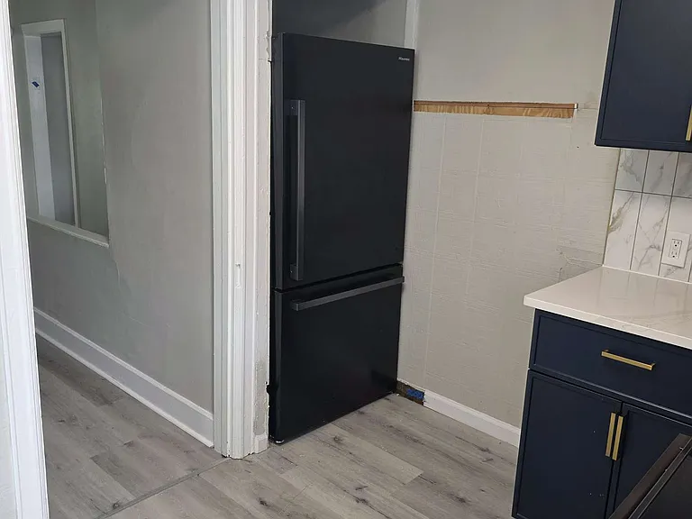 465 Montclair Ave #3 — Photo 3