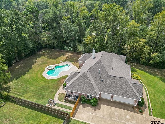 3rd image of 17231 Westlake Cir