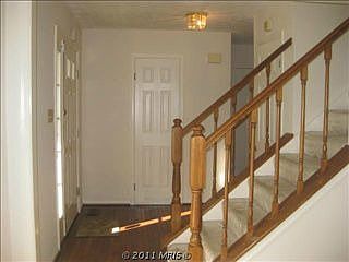 5th image of 326 Derek St