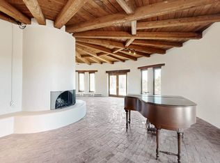 43 Calle Cantando, Santa Fe, NM 87508