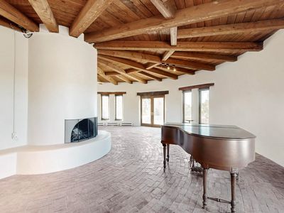 43 Calle Cantando, Santa Fe, NM, 87508