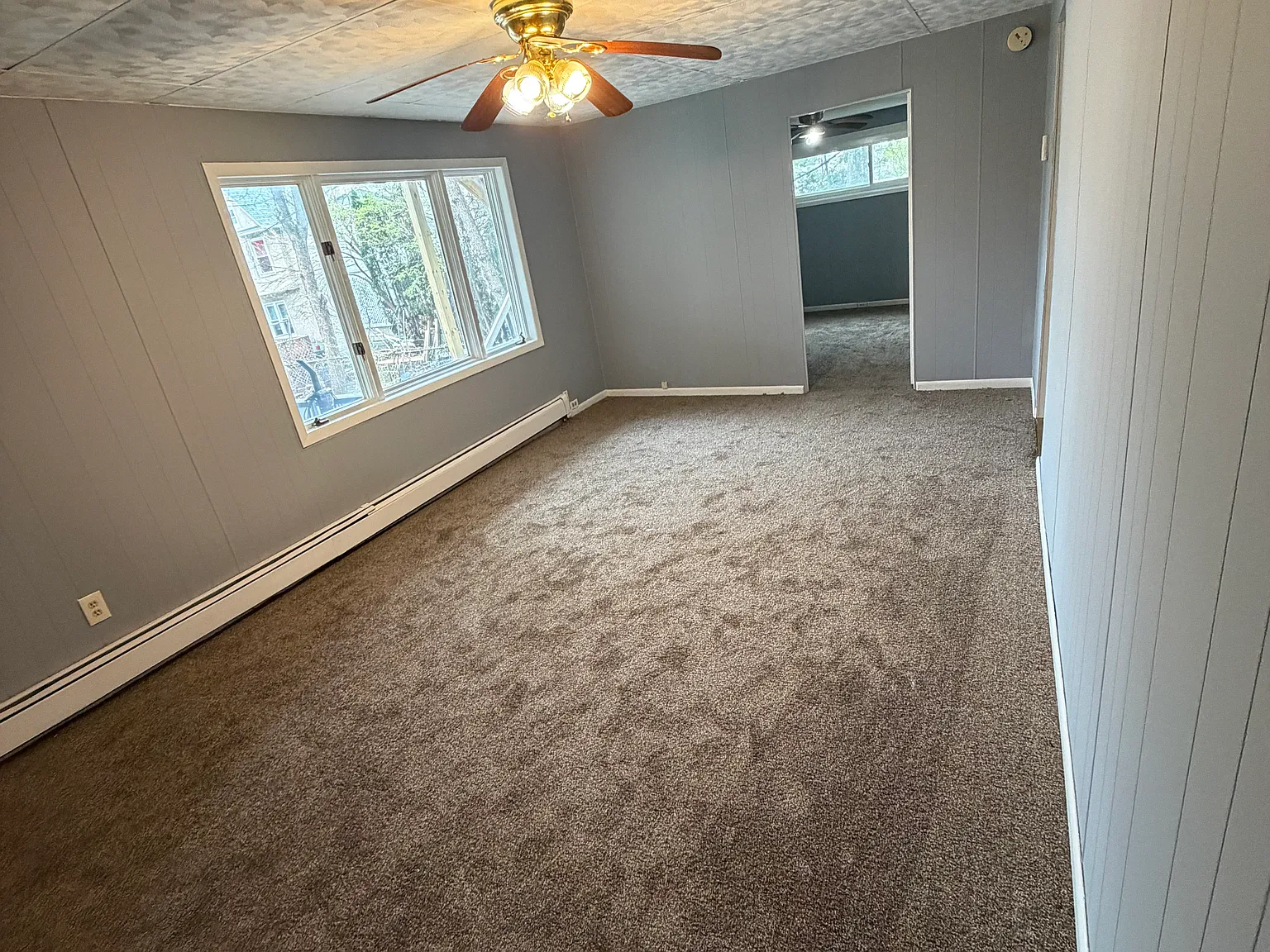 2 bed, $1,100 — Photo 2