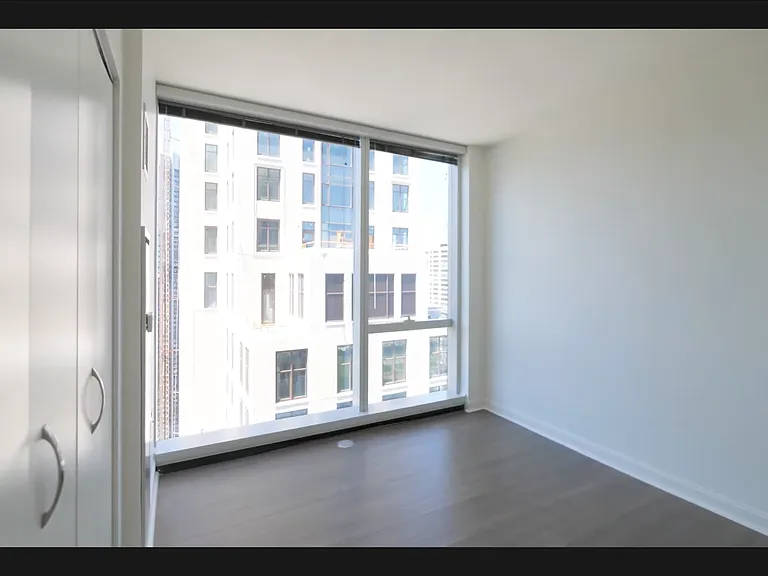 502 E Illinois St #3501 — Photo 12