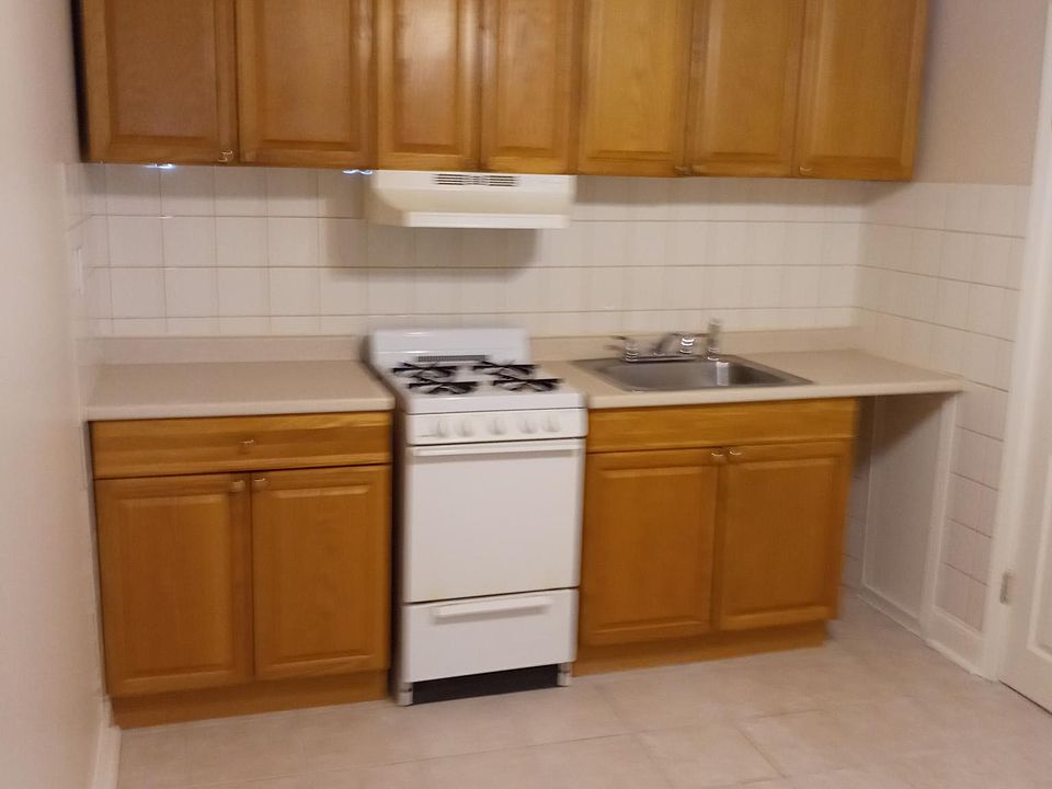 1st image of 2142 S 15th St Floor 3