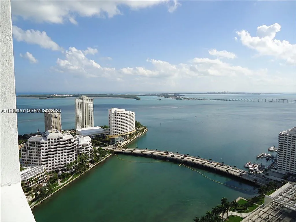 Icon Brickell No Two — Photo 1
