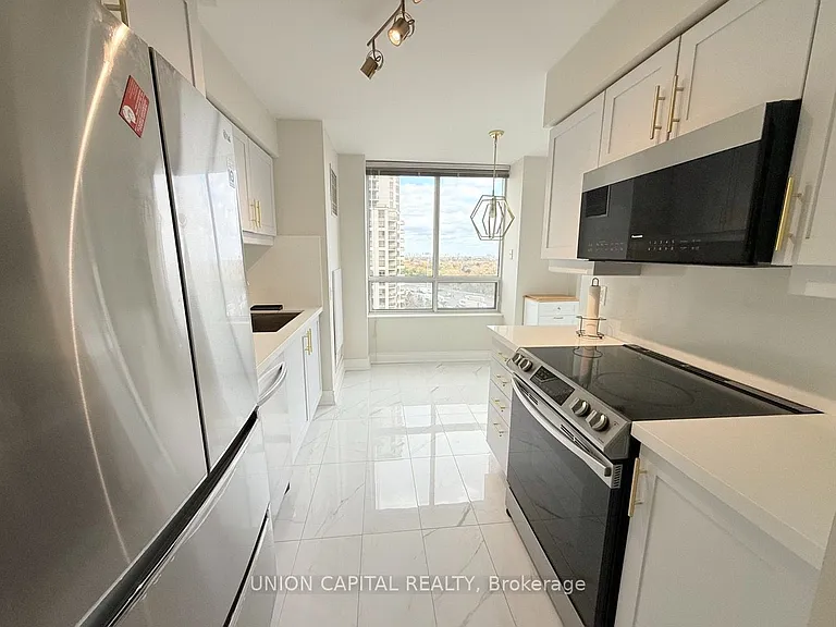 78 Harrison Garden Blvd #1007 — Photo 19