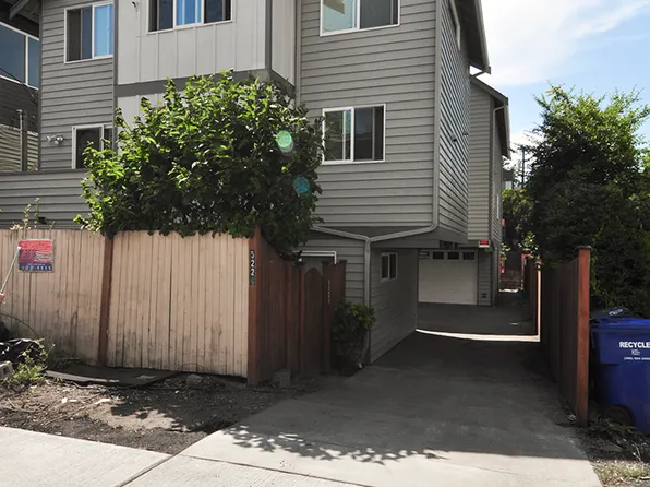 5226 Brooklyn Ave NE, Seattle, WA 98105