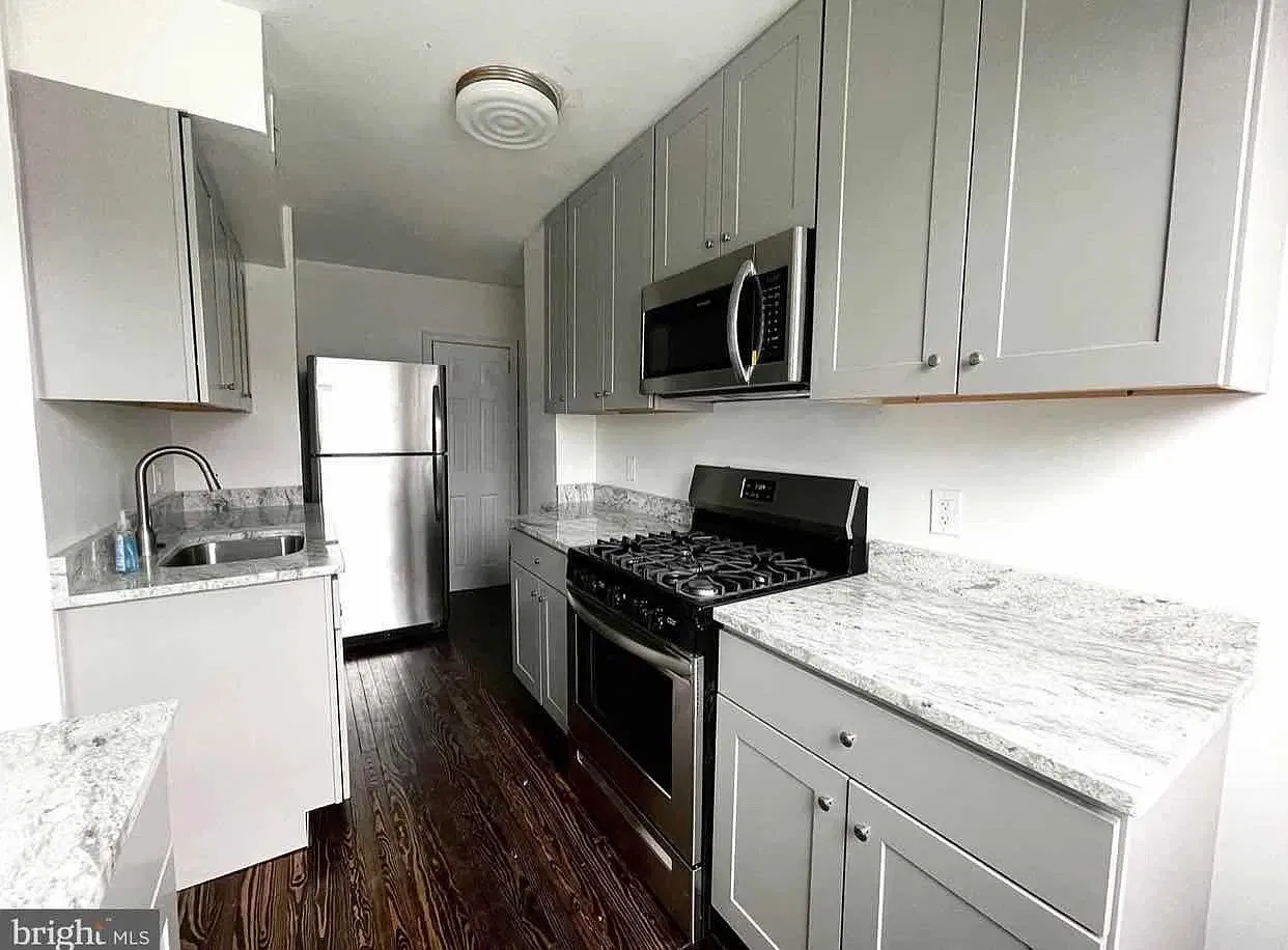 3327 Ashville St — Photo 4