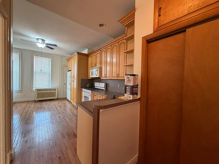 13 Elizabeth St #1 — Photo 2