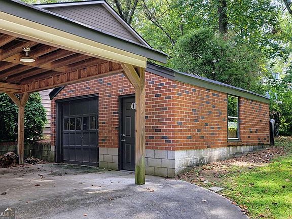 2nd image of 2397 Greylock Pl