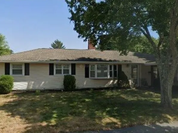 342 Plymouth St, Holbrook, MA 02343