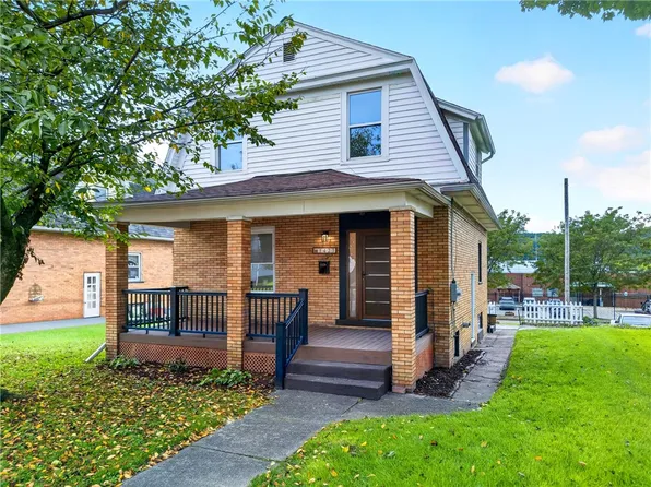 1427 Duss Ave, Ambridge, PA 15003