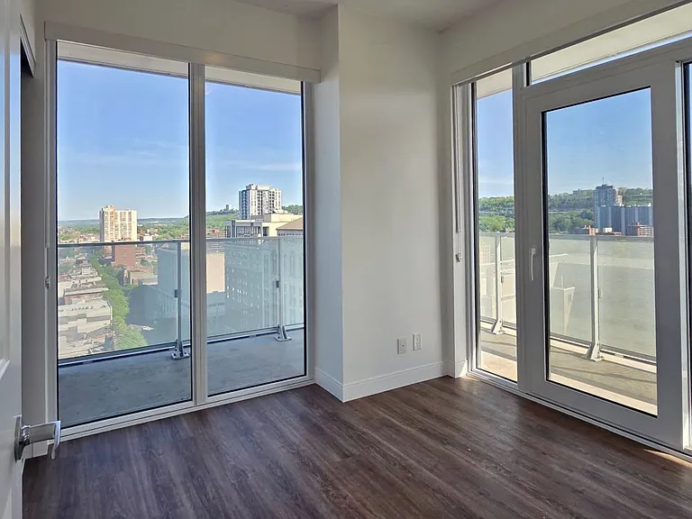 22 Hughson St N #1703-B — Photo 4